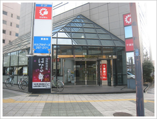 千葉銀行 幕張本郷支店前 外観写真
